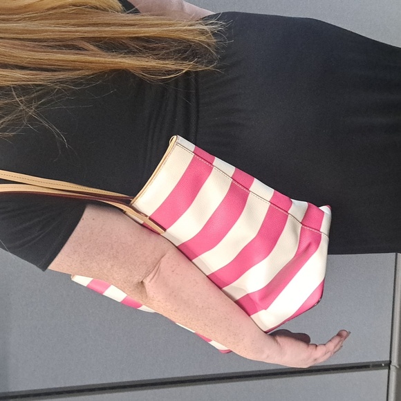 Kate Spade Eden Street Margareta tote bag in a pink and white striped - Picture 2 of 12